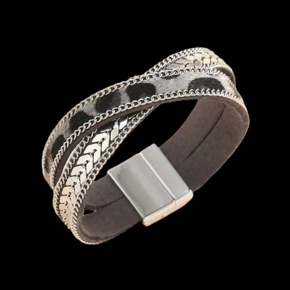 Cheetah Leopard Print Gray Silver Twisted Magnetic Bracelet - Picture 3 of 3